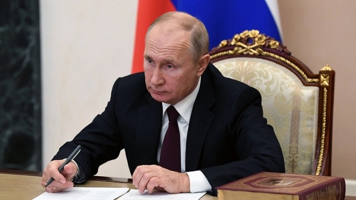 Presiden Rusia Tandatangani Dekrit Ekonomi untuk Hadapi Sanksi Barat - ảnh 1