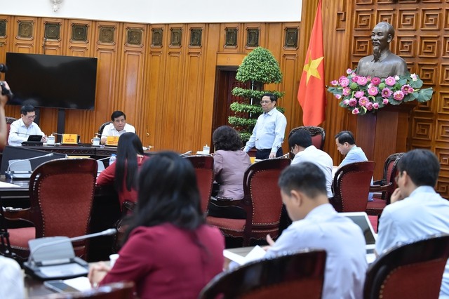 Vietnam Perhatikan Penjagaan dengan Mantap Kestabilan Ekonomi Makro, Pengontrolan Inflasi - ảnh 1