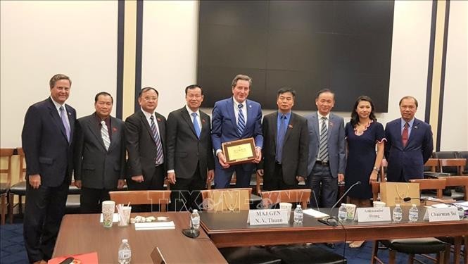 Dorong Hubungan Kerja Sama antara Badan-Badan Parlemen Vietnam dan AS  - ảnh 1