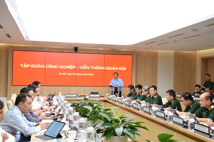 PM Pham Minh Chinh: Viettel Harus Menjadi Model Tipikal bagi Badan Usaha Milik Negara - ảnh 1