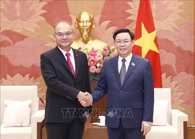 Ketua MN Vuong Dinh Hue Terima Wakil Pertama Ketua Majelis Tinggi Thailand - ảnh 1