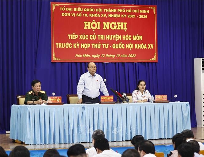Presiden Nguyen Xuan Phuc Lakukan Kontak dengan Pemilih di Kota Ho Chi Minh - ảnh 1