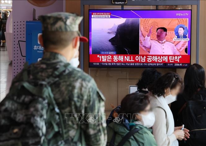 Republik Korea Umumkan Peluncuran Tiga Rudal Balistik Jarak Pendek oleh RDRK - ảnh 1