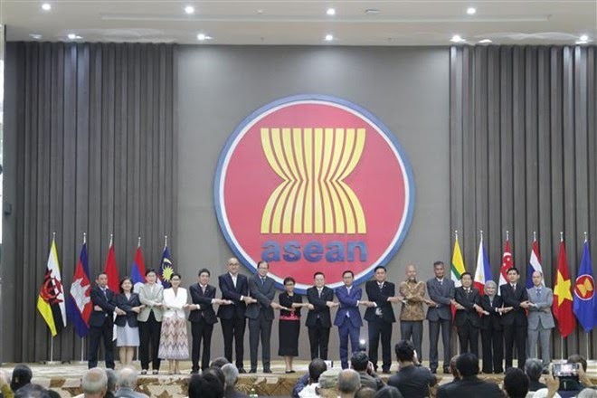Indonesia Resmi Memulai Keketuaan ASEAN Tahun 2023 - ảnh 1
