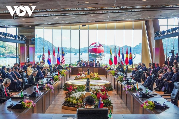 Pernyataan Ketua ASEAN: Menyambut Baik Inisiatif Dorong Perundingan COC - ảnh 1