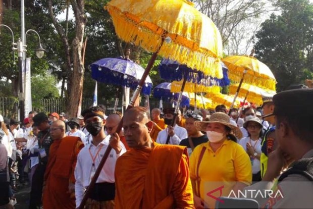 Presiden Indonesia Ucapkan Selamat kepada Umat Buddhis Sehubungan dengan Upacara Waisak - ảnh 1