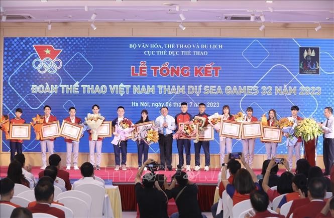 Acara Evaluasi Kontingen Olahraga Vietnam Peserta SEA Games 32 - ảnh 1