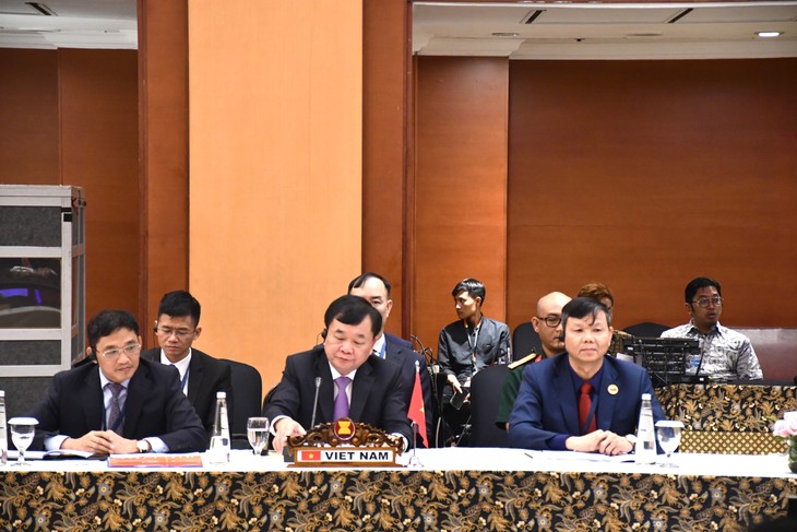 Vietnam Hadiri Konferensi Pejabat Pertahanan Senior ASEAN - ảnh 1