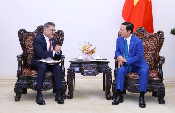 Deputi PM Vietnam, Tran Hong Ha Terima Direktur Utama Perusahaan Astra Zeneca - ảnh 1