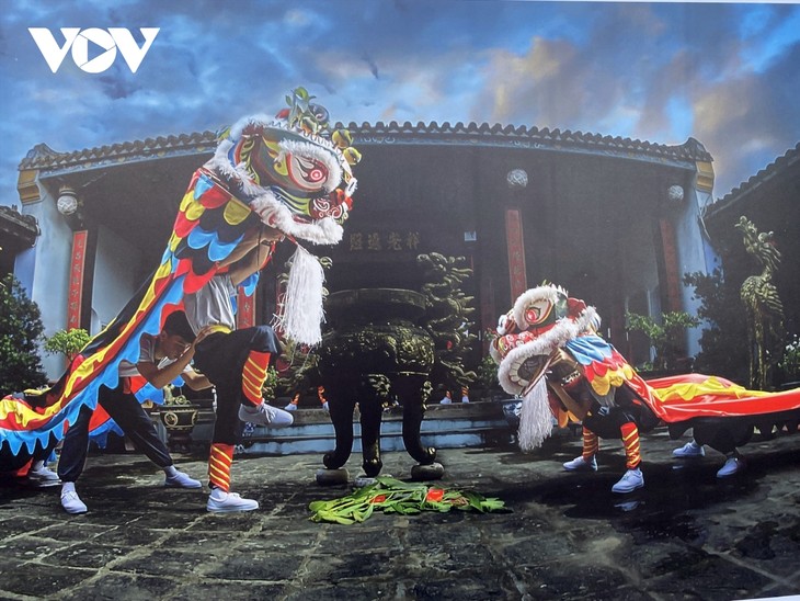 Festival Medio Musim Gugur di Kota Hoi An Diakui sebagai Warisan Budaya Takbenda Nasional - ảnh 2