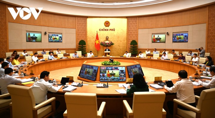 PM Vietnam Memimpin Sidang Pemerintah Periodik Bulan September dengan 63 Provinsi dan Kota - ảnh 1
