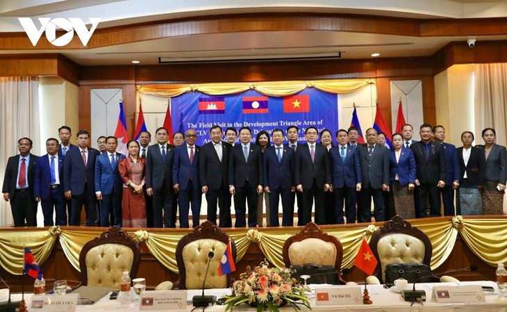Parlemen Vietnam-Laos-Kamboja Rekomendasikan Pendorongan Kerja Sama di Kawasan Segitiga Pembangunan - ảnh 1