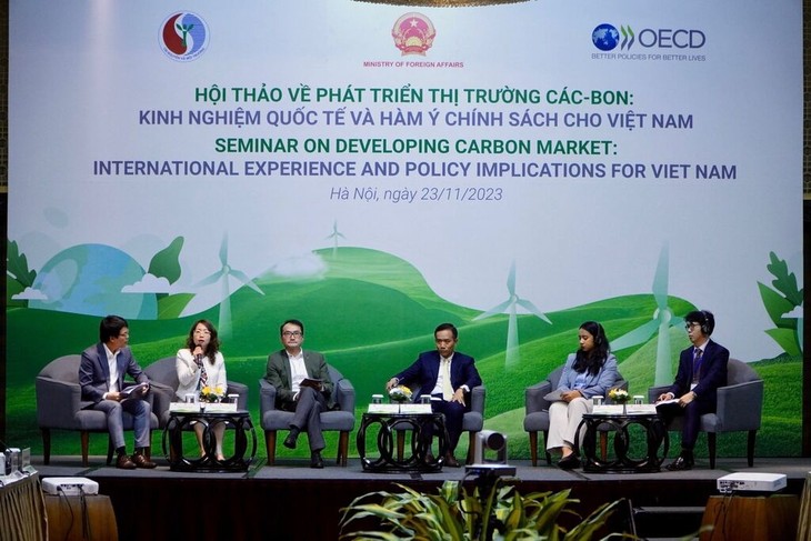 Vietnam Dorong Kerja Sama Internasional dalam Pengembangan Pasar Karbon - ảnh 1