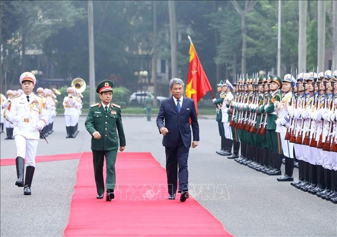Menhan Malaysia Lakukan Kunjungan Resmi di Vietnam - ảnh 1