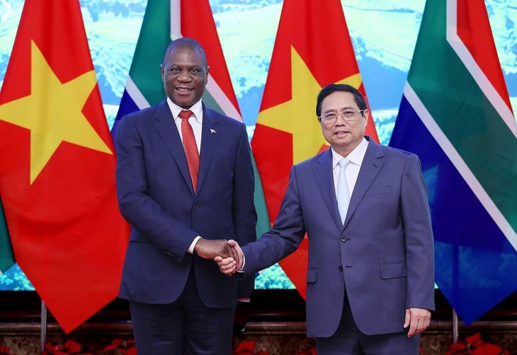 PM Vietnam, Pham Minh Chinh Menerima Wapres Republik Afrika Selaran, Paul Mashatile - ảnh 1