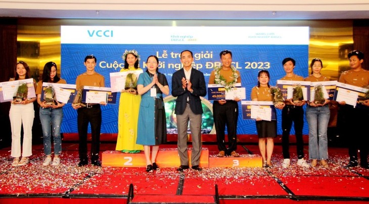 Penyampaian Penghargaan Kontes Startup Daerah Dataran Rendah Sungai Mekong - ảnh 1