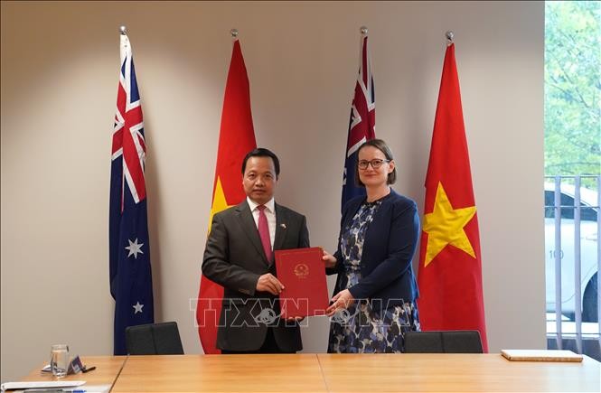Membawa Hubungan Kerja Sama Hukum dan Kehakiman antara Vietnam dan Australia Menjadi Intensif dan Substansial     - ảnh 1