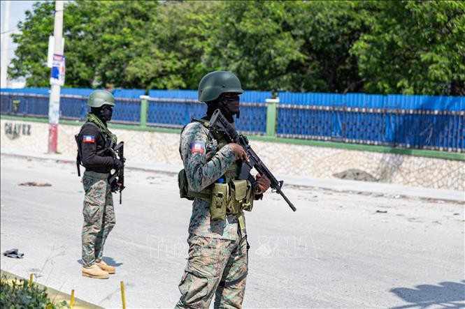 Uni Eropa Konfirmasikan Semua Staf Diplomatik Telah Dievakuasi dari Haiti - ảnh 1