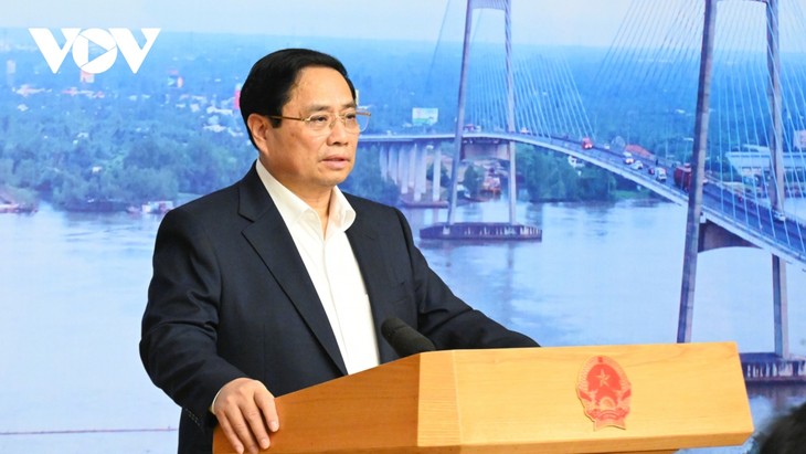PM Vietnam, Pham Minh Chinh: Proyek-Proyek Titik Berat Instansi Perhubungan dan Transportasi Sedang Digelar dengan Lebih Baik - ảnh 2