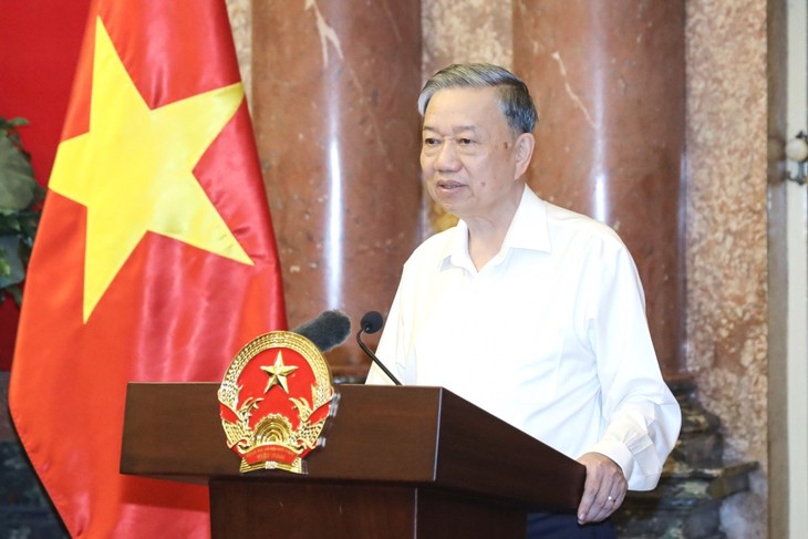 Presiden Vietnam, To Lam Lakukan Pertemuan dengan Para Remaja Tipikal yang Adalah Anak Cucu dalam Pasukan Keamanan Publik - ảnh 1
