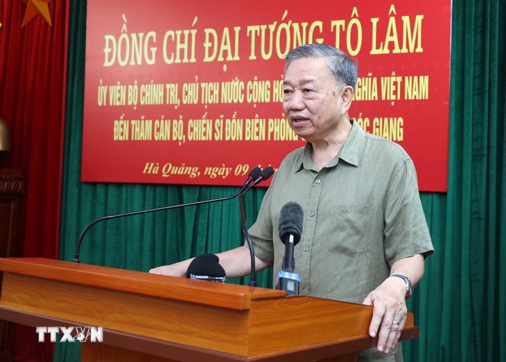 Presiden Vietnam, To Lam Kunjungi Para Komandan dan Prajurit Pos Penjaga Perbatasan Koridor Perbatasan Soc Giang (Provinsi Cao Bang) - ảnh 1