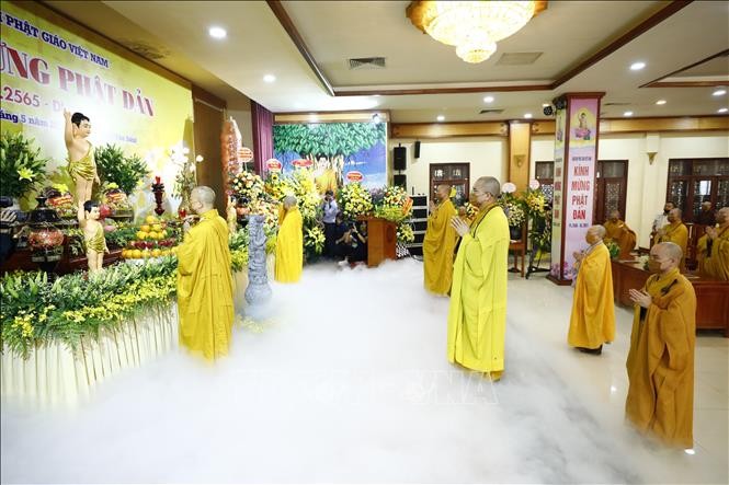 Sangha Buddha Vietnam Rayakan Hari Waisak secara Online. - ảnh 1
