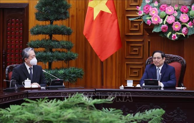 PM Pham Minh Chinh menerima Dubes Tiongkok untuk Vietnam - ảnh 1