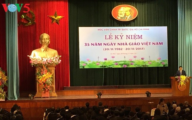 越南各地各部门举行纪念教师节活动 - ảnh 1