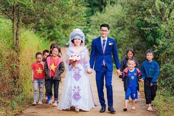 越南COVID疫情下的独特婚礼 - ảnh 2