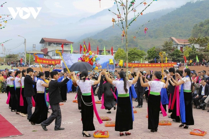 泰族摆手舞——西北泰族社区文化之美 - ảnh 1