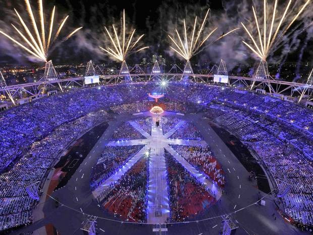 London Olympics close with spectacular ceremony - ảnh 1