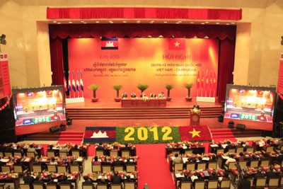 Conference of Vietnamese and Cambodian parliaments opens - ảnh 1