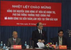 NA Chairman Nguyen Sinh Hung visits Bac Can province  - ảnh 1