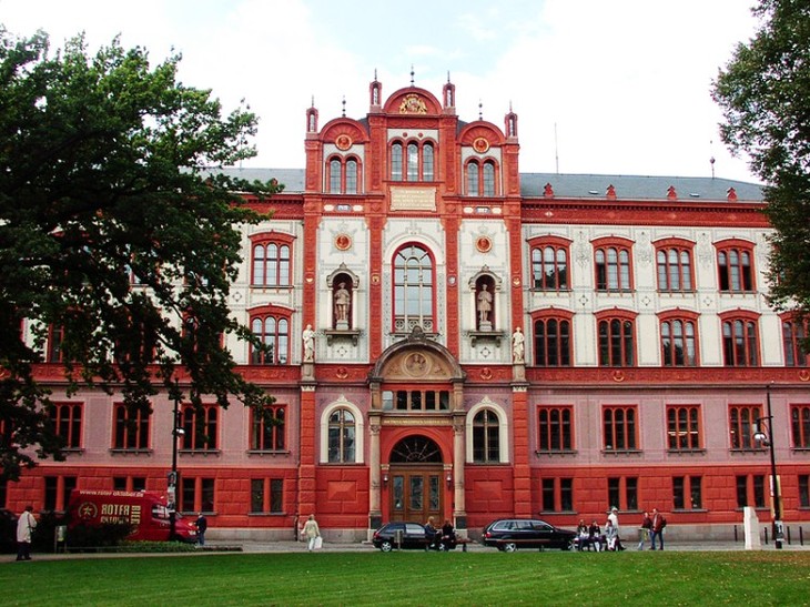 Hanoi University of Natural Sciences and Germany's Rostock University cooperate - ảnh 1