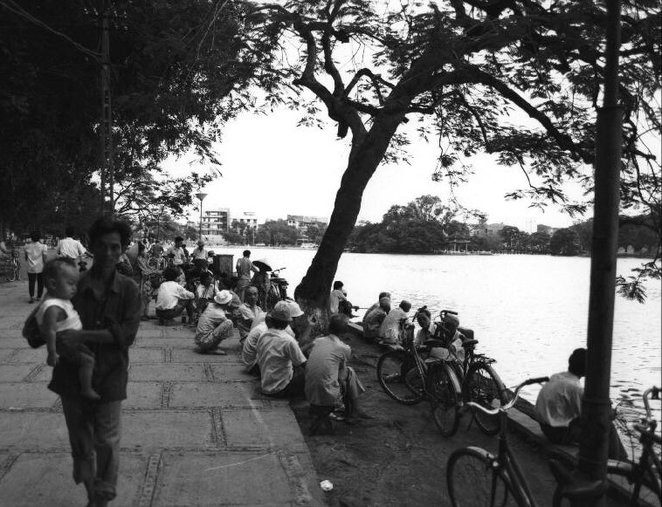 Vietnamese life in the 1990s - ảnh 36