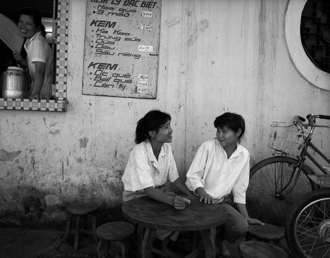 Vietnamese life in the 1990s - ảnh 4