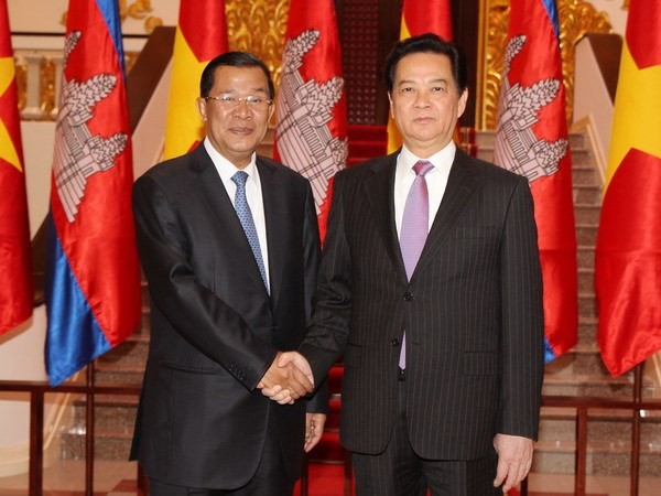 Cambodian Prime Minister Hun Sen begins an official visit to Vietnam - ảnh 1