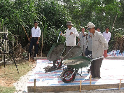 Quang Tri people engage in building new rural areas  - ảnh 1