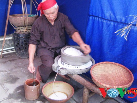 Thanh Tri village holds steamed rice pancake making contest - ảnh 7