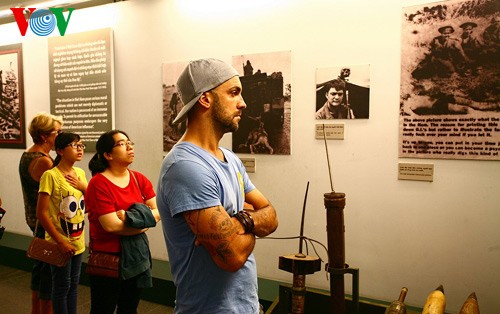 A memorable visit to War Remnants Museum - ảnh 4