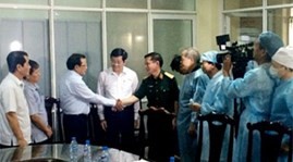 State President consoles helicopter crash victims  - ảnh 1
