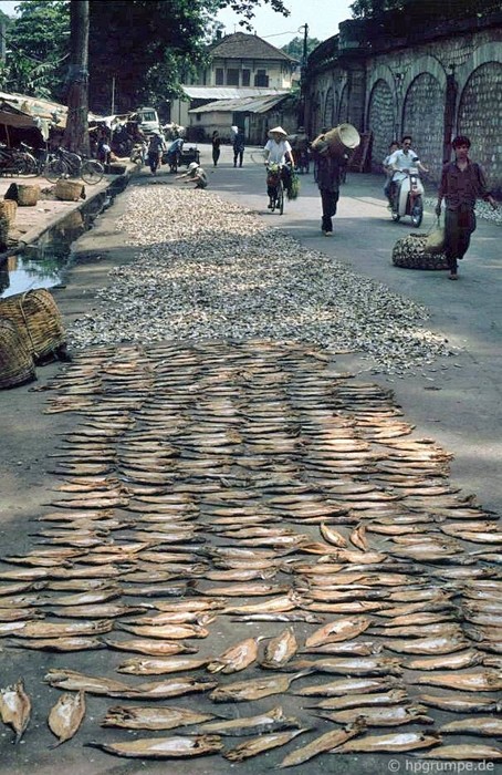 Hanoi city streets in the post-subsidy period  - ảnh 25