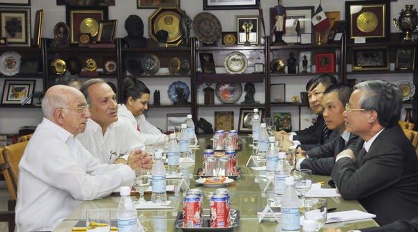 Communist Parties of Vietnam and Cuba boost cooperation - ảnh 1
