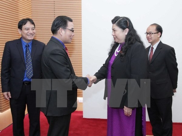 National Assembly's Vice Chairwoman Tong Thi Phong receives Laos, Cambodian youths - ảnh 1