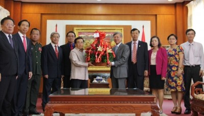 Lao leaders congratulate Vietnam National Day - ảnh 1
