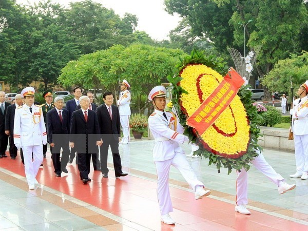 President Ho Chi Minh, fallen soldiers remembered on National Day - ảnh 1