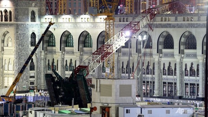 Mecca crane collapse won’t affect Hajj pilgrimage - ảnh 1