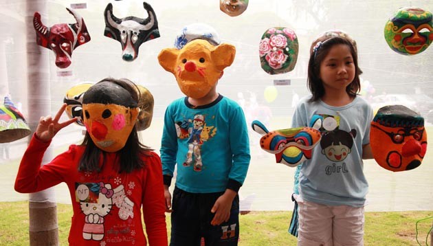 Making paper masks for Mid-autumn festival - ảnh 3