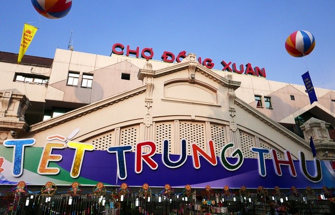 Colorful Hanoi's Old Quarter in Mid-autumn festival - ảnh 1