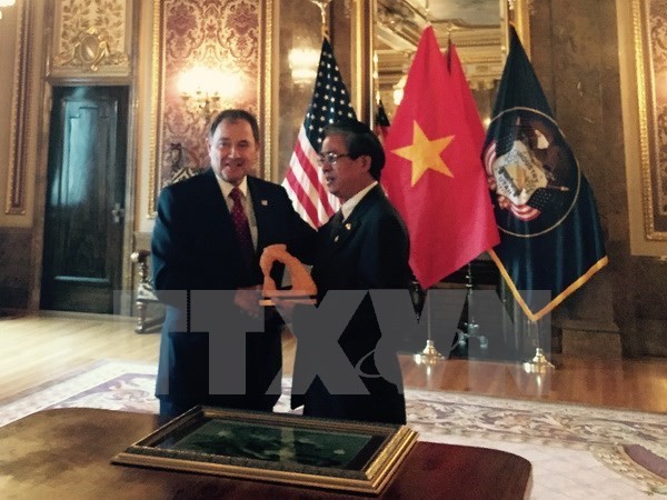 Vietnamese Ambassador visits US State of Utah to seek cooperation  - ảnh 1